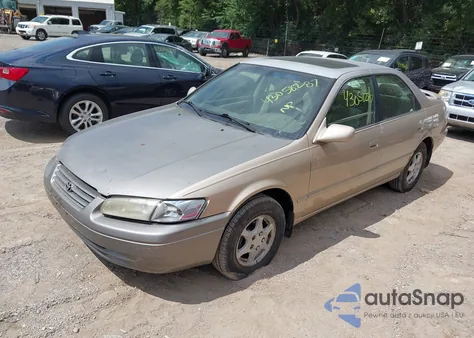 1998 Toyota Camry Le from USA, damaged, VIN 4T1BG22K8WU369961